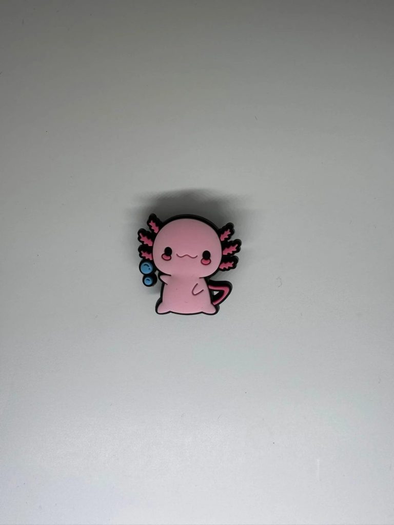 Chunky Axolotl w Bubbles Charm